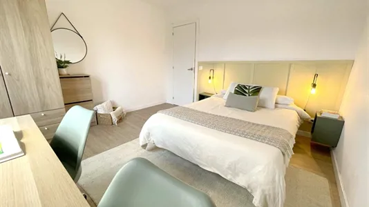 Rooms in Barcelona Sant Andreu - photo 2