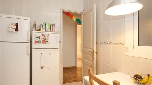 Rooms in Barcelona Eixample - photo 9