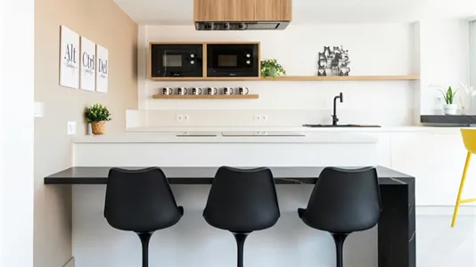 Rooms in Málaga - photo 4