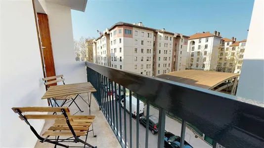 Rooms in Lyon - photo 2
