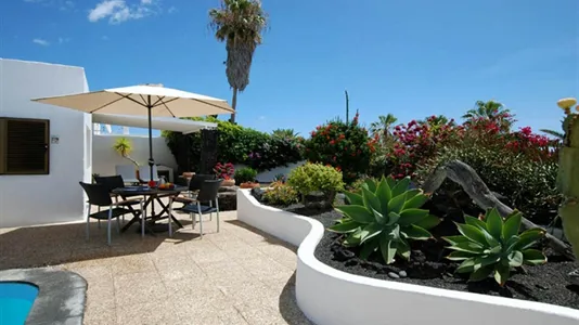 Houses in Teguise - photo 8