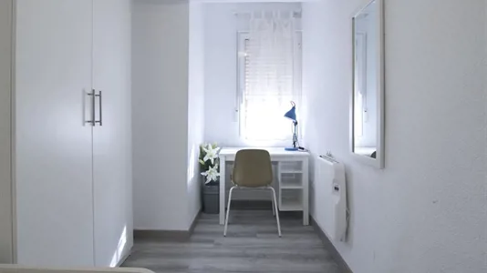 Rooms in Tavernes Blanques - photo 2