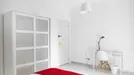 Room for rent, Barcelona Ciutat Vella, Barcelona, &lt;span class=&quot;blurred street&quot; onclick=&quot;ProcessAdRequest(7747999)&quot;&gt;&lt;span class=&quot;hint&quot;&gt;See streetname&lt;/span&gt;[xxxxxxxxxxxxx]&lt;/span&gt;