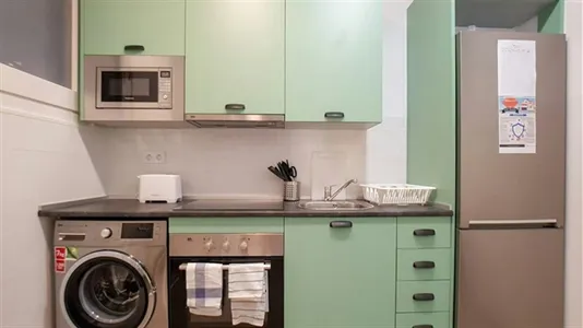 Rooms in Barcelona Eixample - photo 4