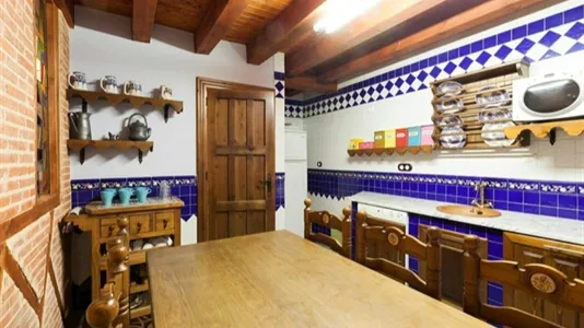 Houses in Sorihuela - photo 4