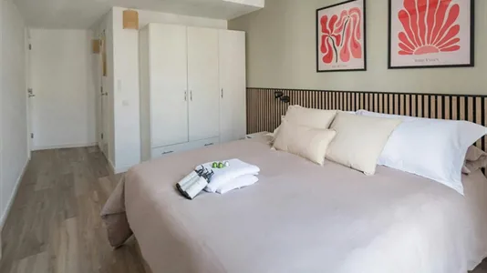 Rooms in Barcelona Ciutat Vella - photo 3
