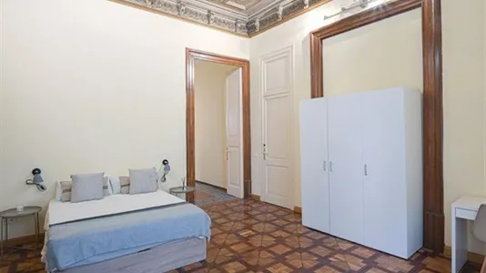 Rooms in Barcelona Ciutat Vella - photo 1