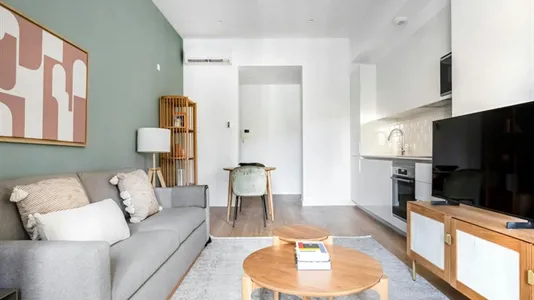 Apartments in Barcelona Eixample - photo 2