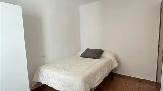 Rooms in la Fontsanta - photo 6