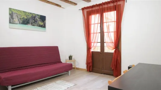 Rooms in Barcelona Ciutat Vella - photo 10