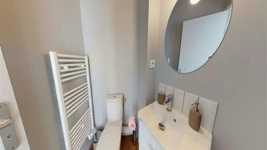 Rooms in Paris 19ème arrondissement - photo 2