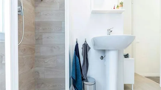 Rooms in Milano Zona 2 - Stazione Centrale, Gorla, Turro, Greco, Crescenzago - photo 9