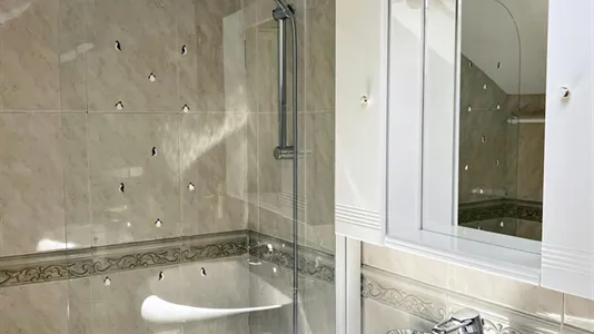 Rooms in Madrid Hortaleza - photo 10