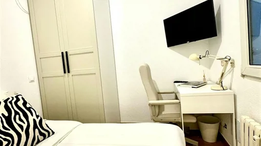 Rooms in Madrid Chamberí - photo 3