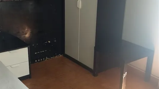 Rooms in Barcelona Ciutat Vella - photo 7