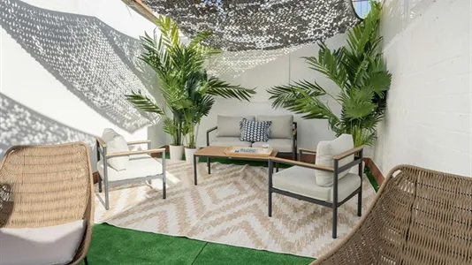 Rooms in Barcelona Ciutat Vella - photo 10