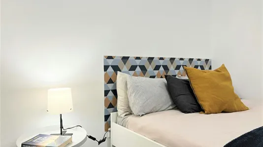 Rooms in Madrid Chamberí - photo 2