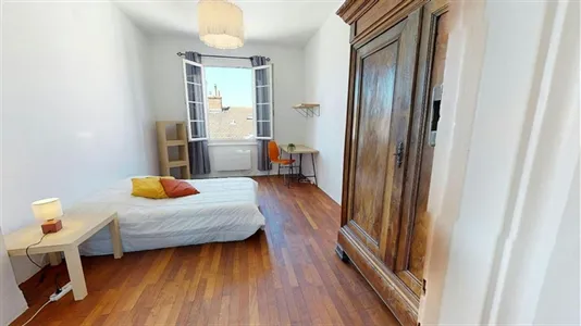 Apartments in Lyon - photo 6