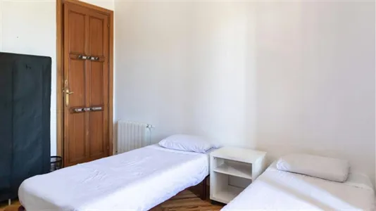 Rooms in Madrid Chamberí - photo 4