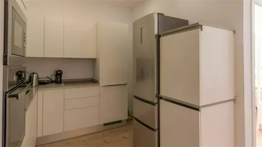 Rooms in Barcelona Ciutat Vella - photo 5