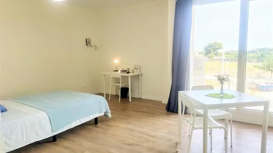 Rooms in Alfara del Patriarca - photo 8