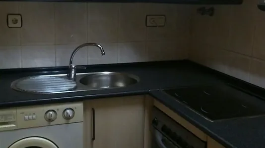 Rooms in Jaén - photo 5