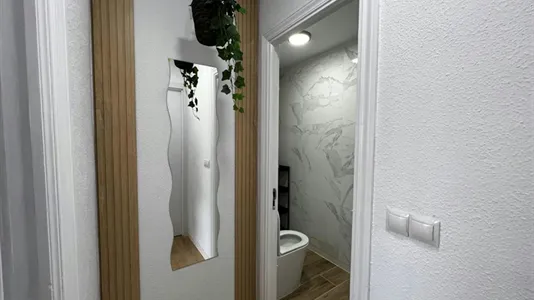 Rooms in Madrid Centro - photo 9