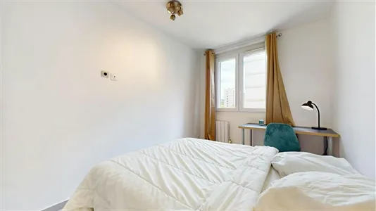 Rooms in Grenoble - photo 2