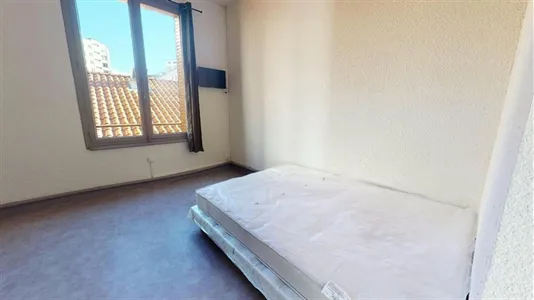 Rooms in Clermont-Ferrand - photo 3