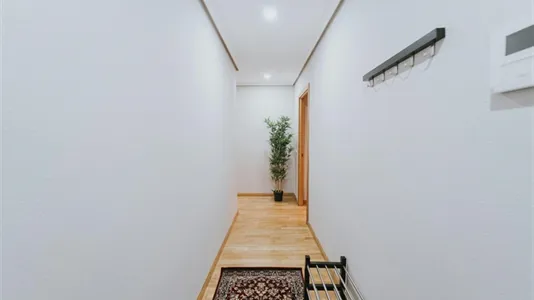 Rooms in Madrid Centro - photo 8