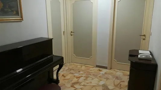 Rooms in Florence - photo 8