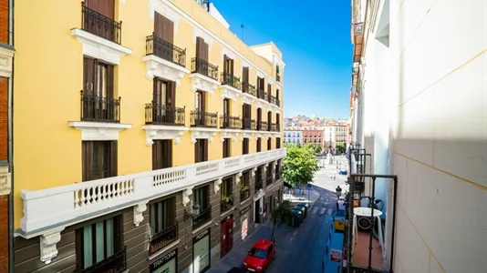 Rooms in Madrid Centro - photo 9