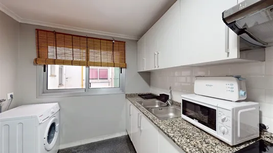 Rooms in Valencia Algirós - photo 9