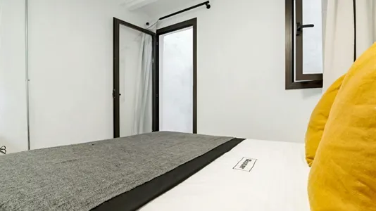 Apartments in Barcelona Ciutat Vella - photo 9