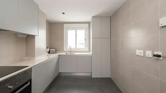 Rooms in Madrid Chamartín - photo 10