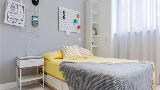 Rooms in Milano Zona 5 - Vigentino, Chiaravalle, Gratosoglio - photo 1