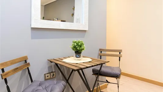 Rooms in Zaragoza - photo 10