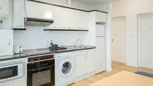 Rooms in Zaragoza - photo 9