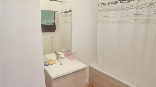 Rooms in Saint-Denis - photo 8