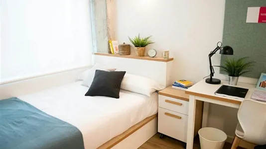 Rooms in Barcelona Sant Martí - photo 2