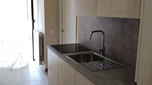 Rooms in Milano Zona 2 - Stazione Centrale, Gorla, Turro, Greco, Crescenzago - photo 9