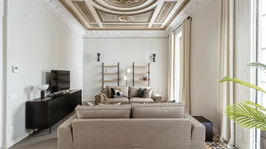 Apartments in Barcelona Ciutat Vella - photo 6