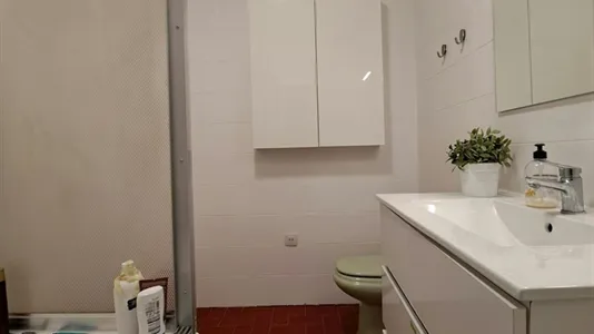 Rooms in Madrid Centro - photo 9