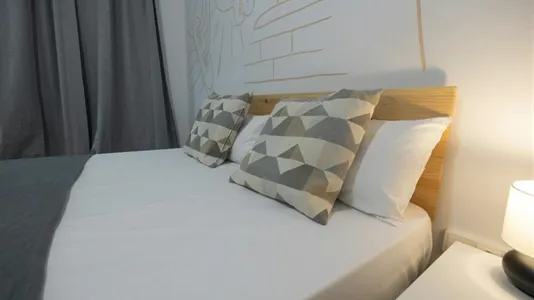 Rooms in Barcelona Ciutat Vella - photo 3