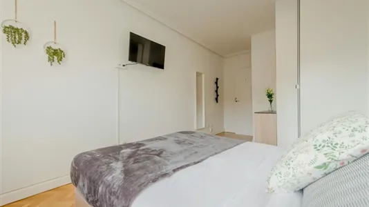 Rooms in Madrid Retiro - photo 4