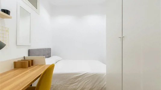 Rooms in Madrid Centro - photo 3