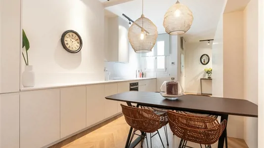 Apartments in Barcelona Eixample - photo 3