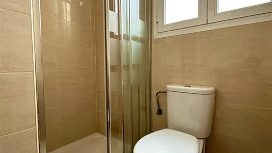 Rooms in Madrid Centro - photo 9