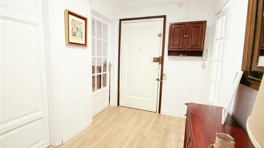 Rooms in Barcelona Eixample - photo 10