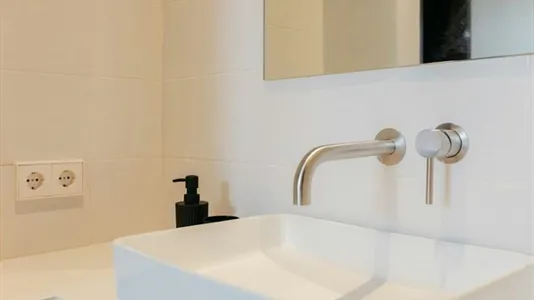 Rooms in Alfara del Patriarca - photo 10